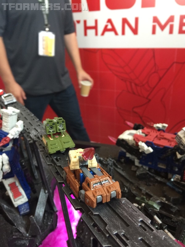 Sdcc 2018 Siege War For Cybertron Transformers Toys  (21 of 67)